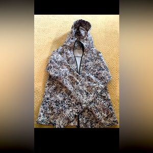 Lululemon jacket size 6